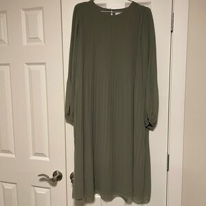 Aritzia Wilfred Olive Green Pleated Midi Dress